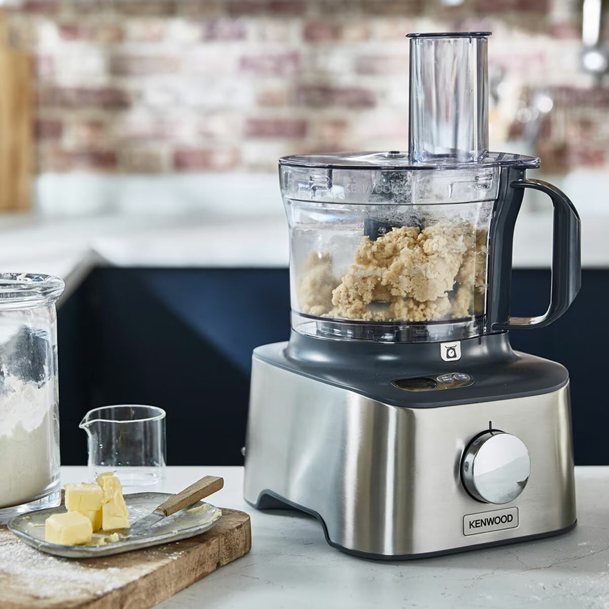 Kenwood Multipro Compact plus Food Processor & Blender with Digital Weighing Scales, FDM312SS 7 5ff733293a37318386e3eb66b67fe75c.png